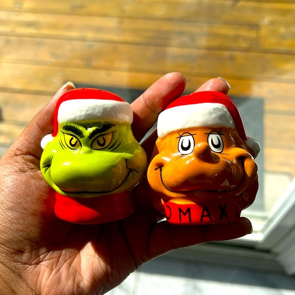 Hallmark Other - The grinch & Max salt and pepper Christmas shakers